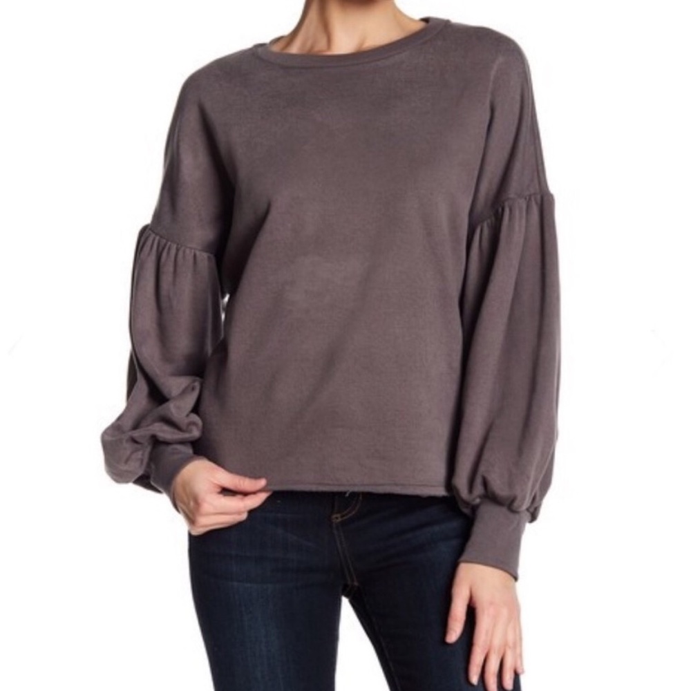 Harlow and graham distressed fray hem crew neck balloon sleeve sweatshirt medium